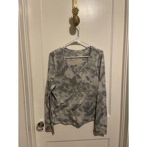 KIKIT Women's Size Large Long Sleeve Shirt